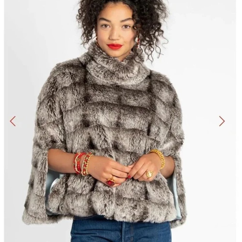 Frances Valentine Faux Fur Poncho in Charcoal - Size - XS